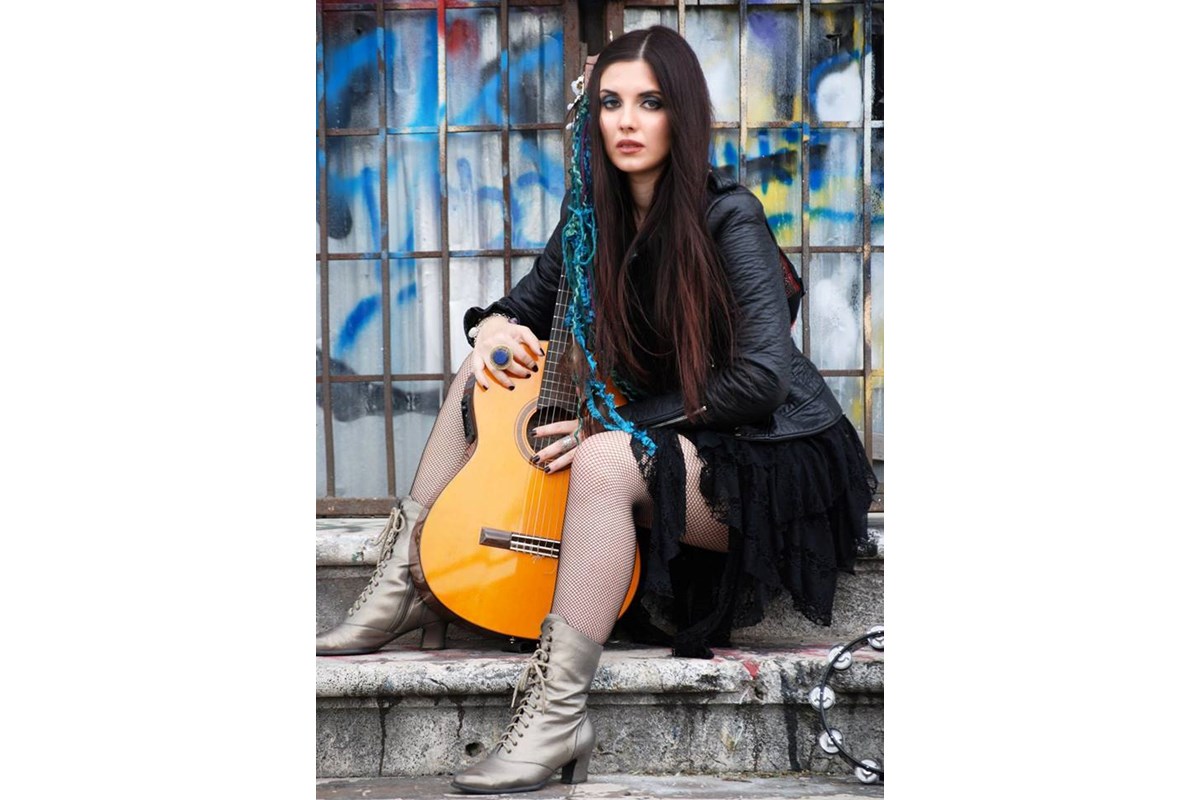 Ida Elena – Sabato 11 Aprile Concerto acustico in streaming per la cantautrice siciliana