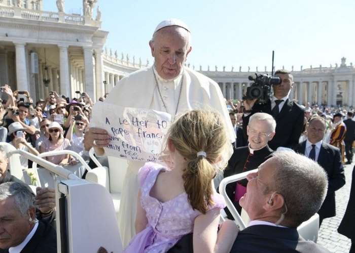 Papa Francesco: se non deve essere per sempre è meglio che non ti sposi