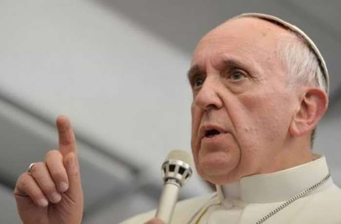 Le parole del Papa contro la corruzione nella prefazione al libro Corrosione del cardinale Peter Kodwo Appiah Turkson