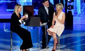 Amici 16 vince gli ascolti della prima serata ma perde telespettatori: cos’è successo?