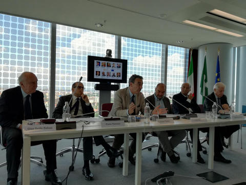 Isiamed modello digitale pronto per mercato internazionale