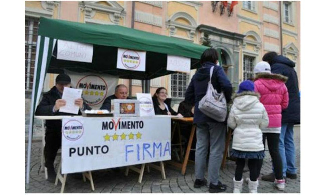 Sabato 11 giugno 2016 saremo nelle piazze di Serrastretta e carlopoli a raccogliere le firme per dire NO alle riforme costituzionali di Renzi e della Boschi. Vi aspettiamo!