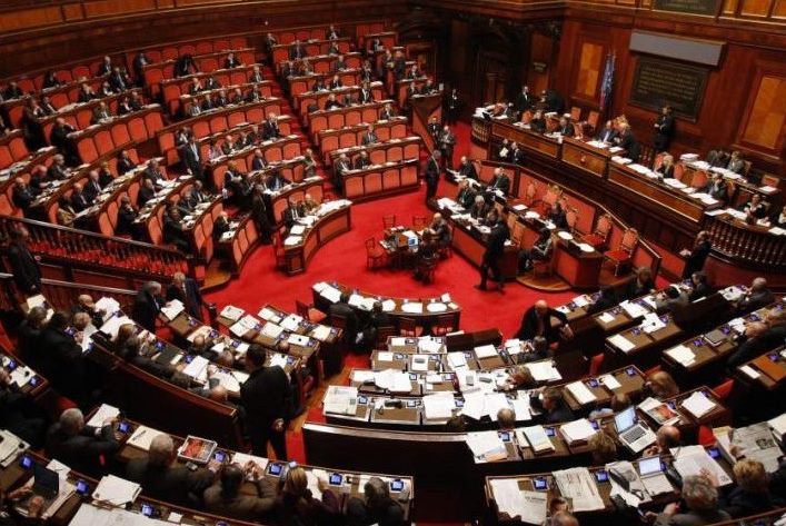 Il decreto salva banche è stato approvato anche al Senato così come imposto da Intesa Sanpaolo