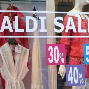 Saldi estivi 2016 pronti al via il prossimo 2 luglio, ma le associazioni mettono in allerta gli italiani contro le pratiche scorrette