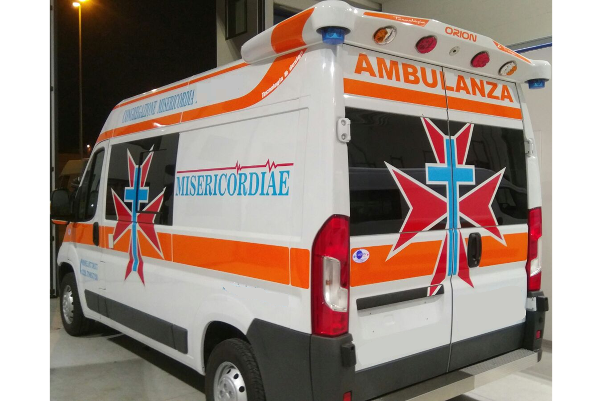 Aspetta mezz’ora un ambulanza, situazione grave sul Tirreno cosentino per il soccorso sanitario